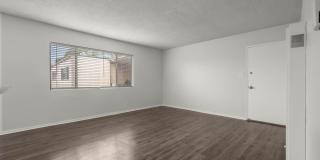 814 Victor Ave Gallery 14