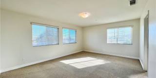 1672 E Harvard Gallery 27