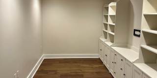 435 S FRONT Gallery 22