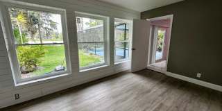 double lake front 4/2 house with swimming pool Gallery 30