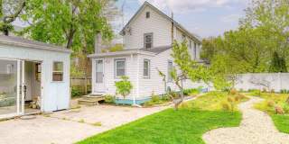 819 Dunlewy Street Gallery 33
