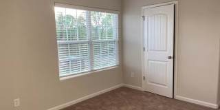 Room in 4 Bedroom Home at Fallen Tree Dr Room in 4 Bedroom Home at Fallen Tree Dr Gallery 13