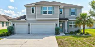 Cross Creek SFH Has 3 Car Garage Gallery 1
