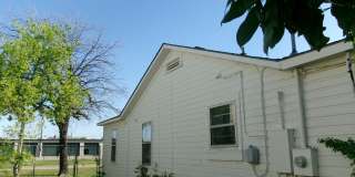 Charming Cottage on A. Avenue - MOVE IN SPECIAL $200 OFF 1st Months Rent: Gallery 20