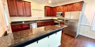 Welcome Home to Comfort and Convenience! Gallery 15