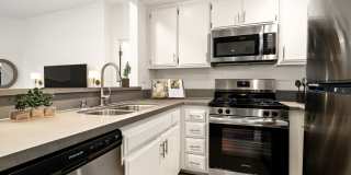 Cahuenga Heights Apartments Gallery 3