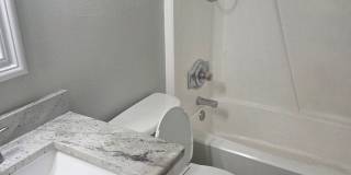 2322 West Saint John - Duplex Gallery 9