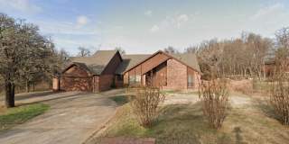 10901 Oakleaf Lane Gallery 1