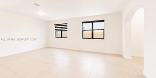 2434 NE 1st St Gallery 28