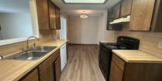 2 Bed 2 Bath duplex on 10th and Council Gallery 9