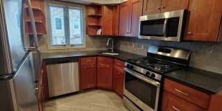 800 E Broadway Gallery 9