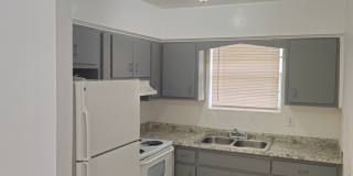 2817 Van Buren St Apt 3 Gallery 1