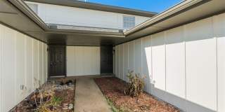 11715 N Francis Avenue Gallery 1