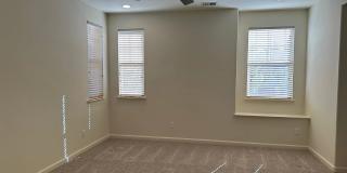 3BR/2.5BA Oak Commons Home w/ Backyard & Community Pool & Park Gallery 9