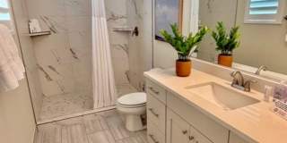 Flexible lease options! Spacious Townhome in Washington Gallery 13