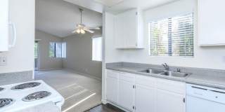 Spring Lakes Apartment Homes Gallery 38
