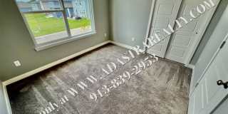 Beautiful Like New 4 Bed 4 Bath Home in Overland Park-Available in MAY!! Gallery 24