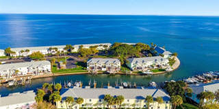 5174 BEACH Drive SE 5174 BEACH Drive SE Gallery 1