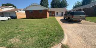 Huge 7 Bedroom House Available Gallery 1