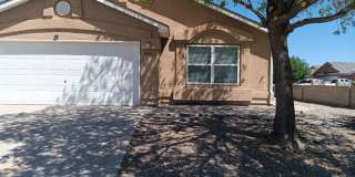 3 Bedroom, 2 Bathroom Home! Schedule a Showing Soon! Gallery 1