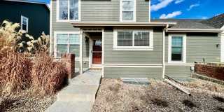 Bright and Large 2-Bed 2.5 Bath Townhome with Open Floorplan Bright and Large 2-Bed 2.5 Bath Townhome with Open Floorplan Gallery 1