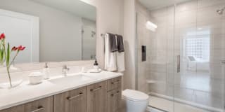 Luminary at One Light Gallery 8