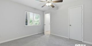 East Bridge Town Lofts Living | Prime Location Near Downtown Charleston Gallery 13