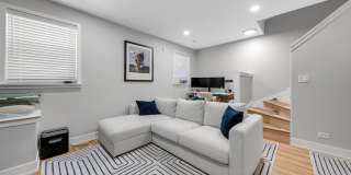 1733 W Crystal Street Gallery 13