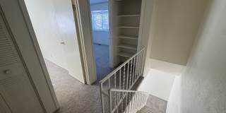 2 bed, 1 Bath, 900 sqft with washer/dryer hookups and 1 car garage Gallery 19