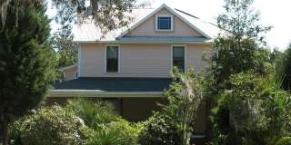 625 Northeast 1st Street Gallery 8