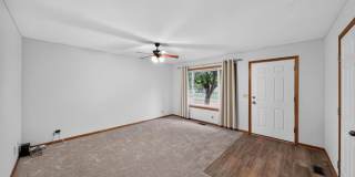 Charming 3BR Townhome in Lincoln Gallery 8