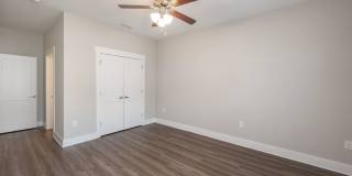 Spacious 3 Bedroom Townhouse with Community Pool! Gallery 18