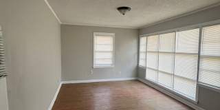 Renovated house in quite Neighborhood Gallery 4