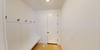 *Contemporary Home, Stylish Luxury, Central Air, Pet Friendly, Fenced Yard Gallery 14