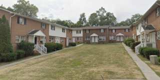 1815 Henry Ave Gallery 1