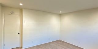 3636 Howard Gallery 20