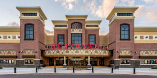 Element Barclay Gallery 24