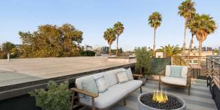 807 N Detroit St Gallery 32