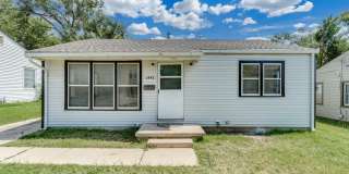 Renovated 3BR 1 BA Home w/ Hardwood Floors  Big Fenced Backyard Gallery 1