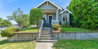 Now Available: Updated Everett 34-Bed, 1.5-Bath with Fenced Yard Gallery 1