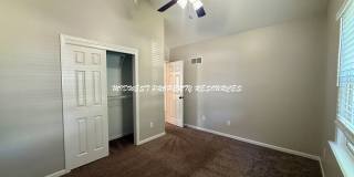 Ranch in Lee's Summit For Lease - Crisp, Clean and New! Gallery 15