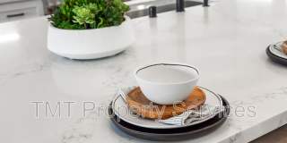 9001 Ventura Street Gallery 23