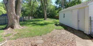 Charming 2 Bedroom Home in Normal Gallery 28