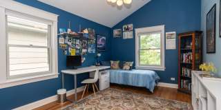 4519 N Sacramento Avenue Gallery 18