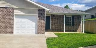 3 bed 2 bath spacious duplex! Gallery 1
