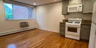 Beautiful 1 Bed - Parking Included Gallery 1