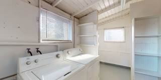 Charming Two Bedroom In the Heart of Downtown Kent ! Gallery 21