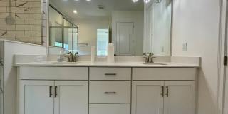 Stunning 4 Bedroom 3-bathroom home located in Mosaic! Gallery 82