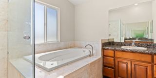 Grand 4-Bedroom San Leandro Home w/ Custom Upgrades Grand 4-Bedroom San Leandro Home w/ Custom Upgrades Gallery 35