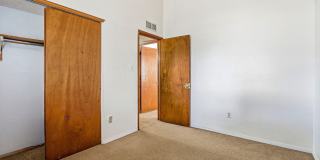 10902 YOGI BERRA Circle Gallery 26